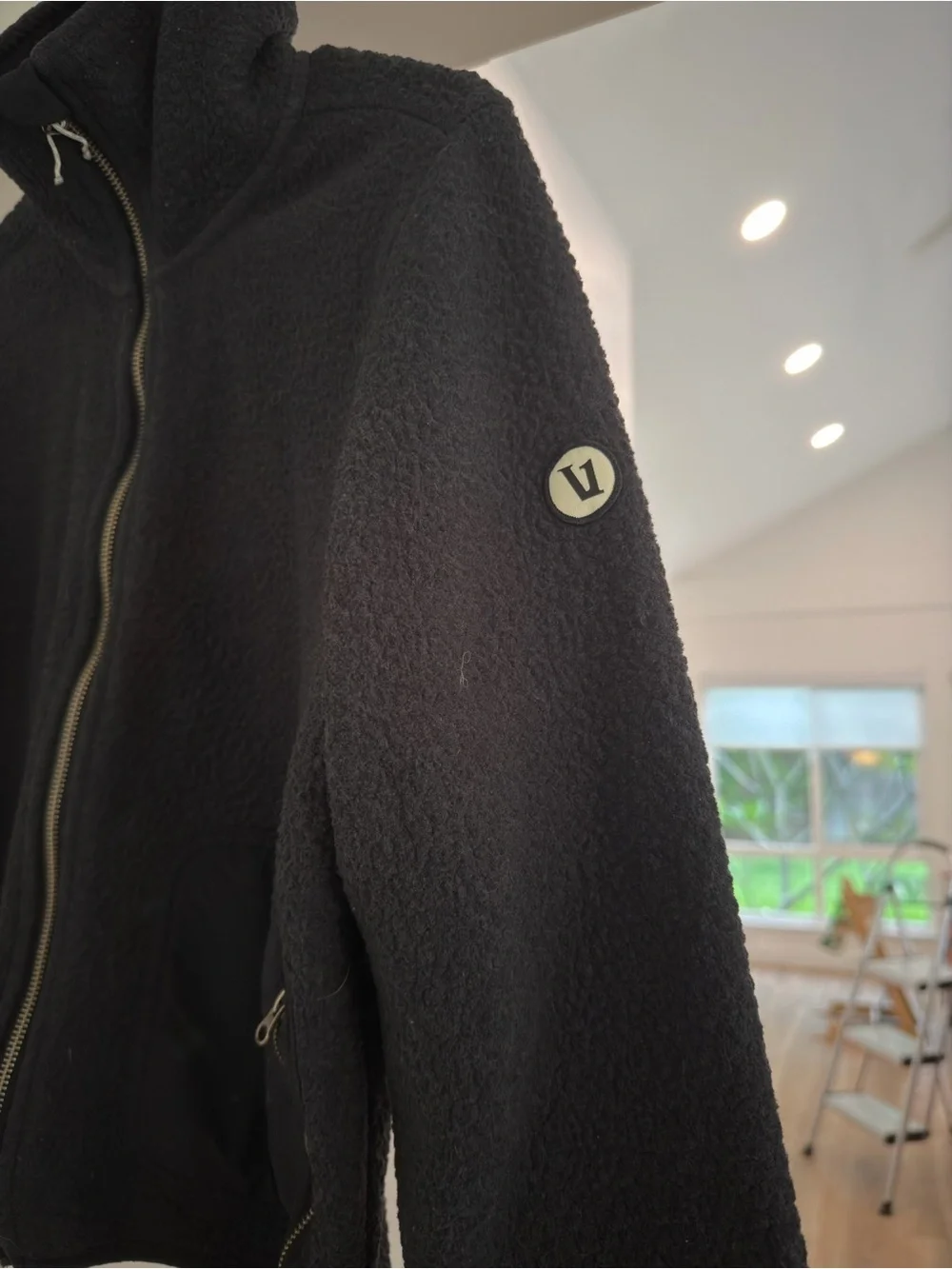 Vuori Alpine Sherpa Jacket Zip Up Size Small Dark Navy - Picture 2 of 3